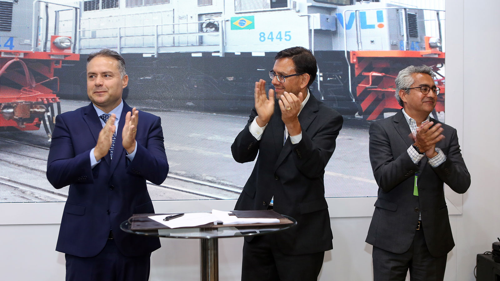 VLI Signs Contract for Nine Wabtec Locomotives