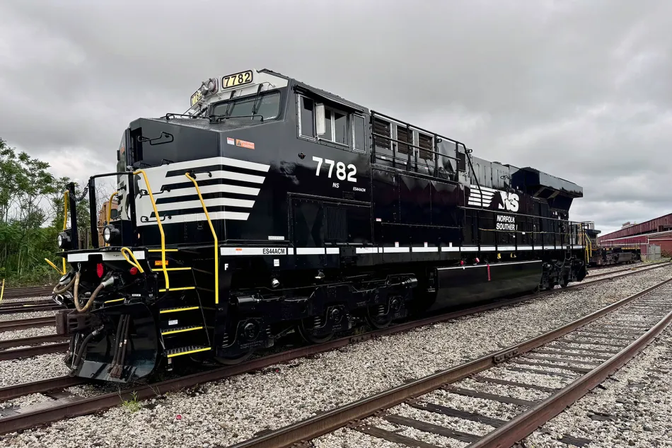Norfolk Southern and Wabtec Expand Locomotive Modernization Program
